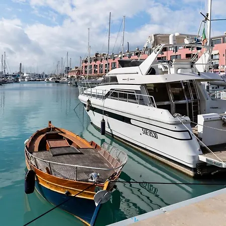 Guesthost - Porto Antico & Aquarium Flat Appartement