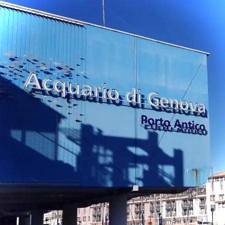 Guesthost - Porto Antico & Aquarium Flat アパート ジェノヴァ